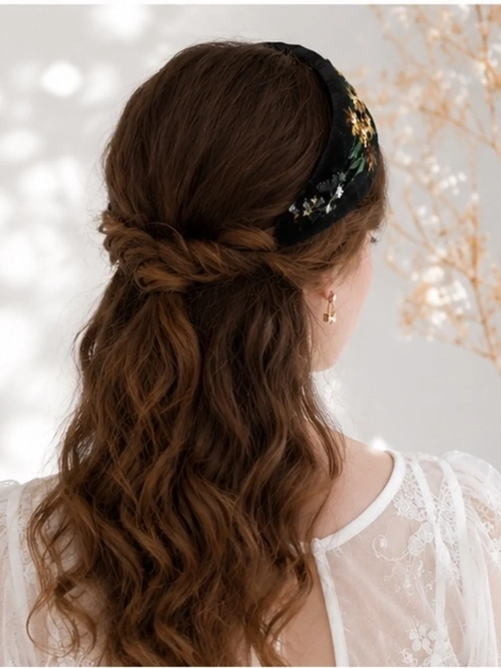Elegant Floral Embroidered Velvet Headband